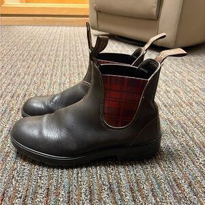 Blundstone Dark Brown Ankle Boots with Red Accents